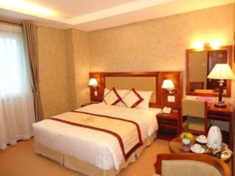 Отель Aristo Saigon 4*